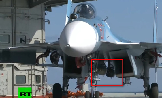 Su-33 mit zwei Bomben